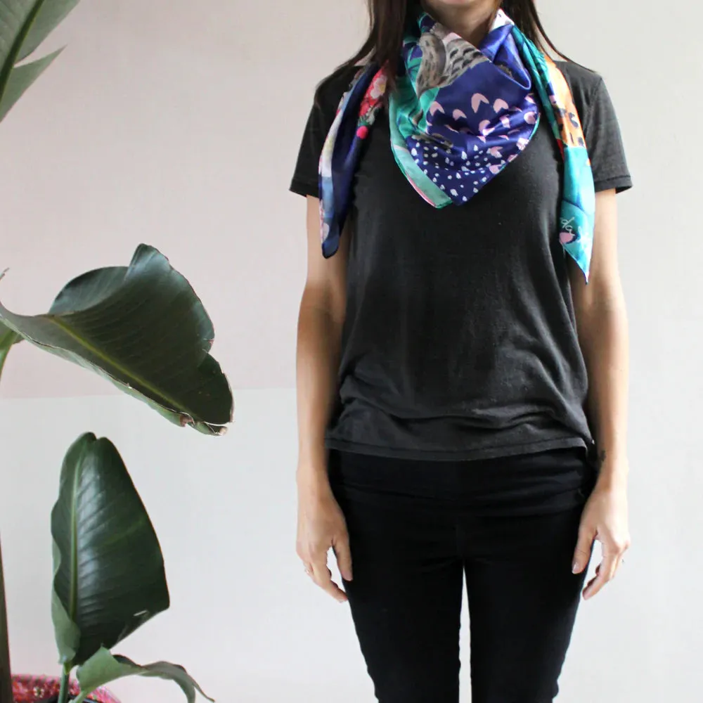 House of Disaster - Frida Kahlo Square Tropical Scarf