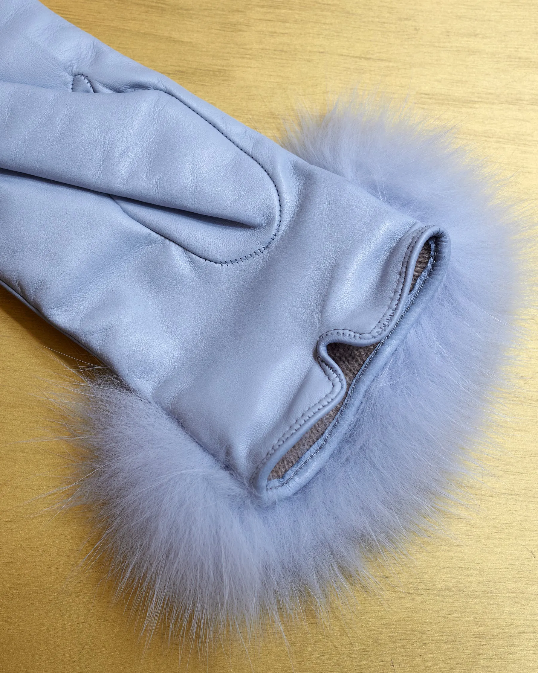 Italian Crafted-Carlisle Leather Gloves with Fox Fur