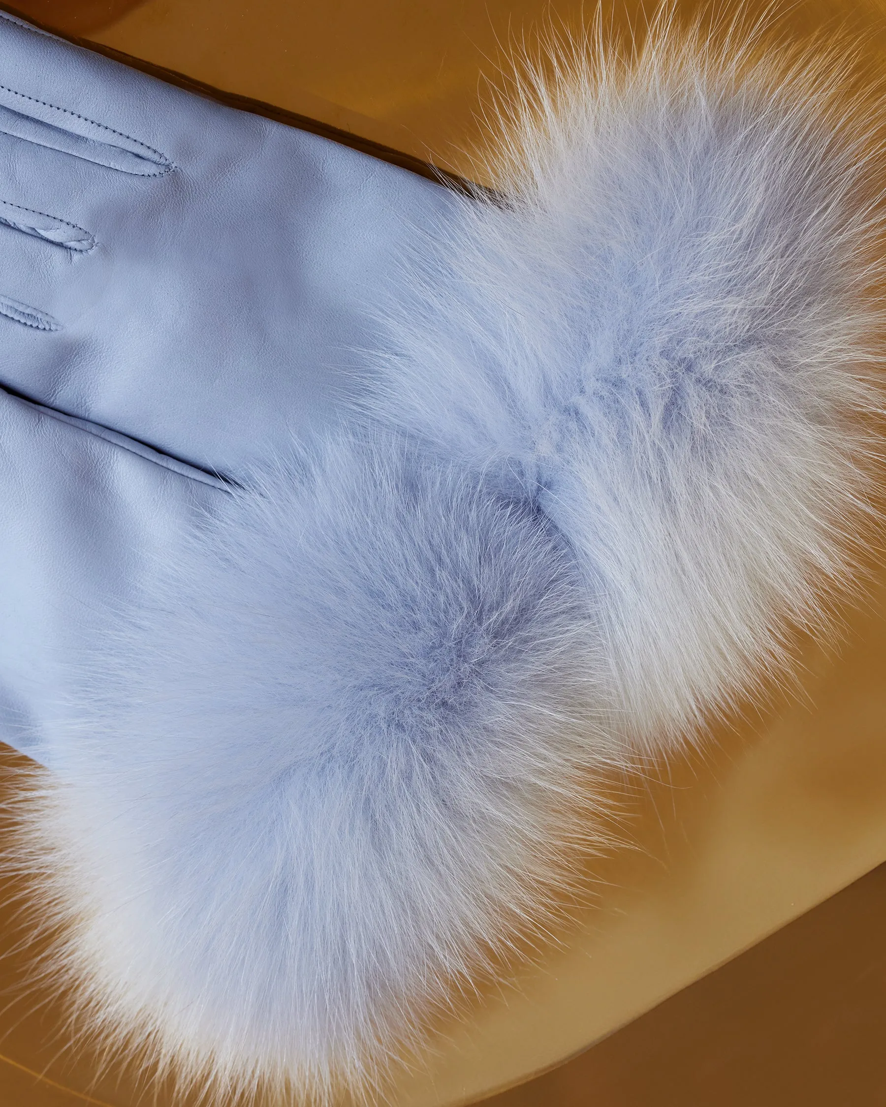 Italian Crafted-Carlisle Leather Gloves with Fox Fur