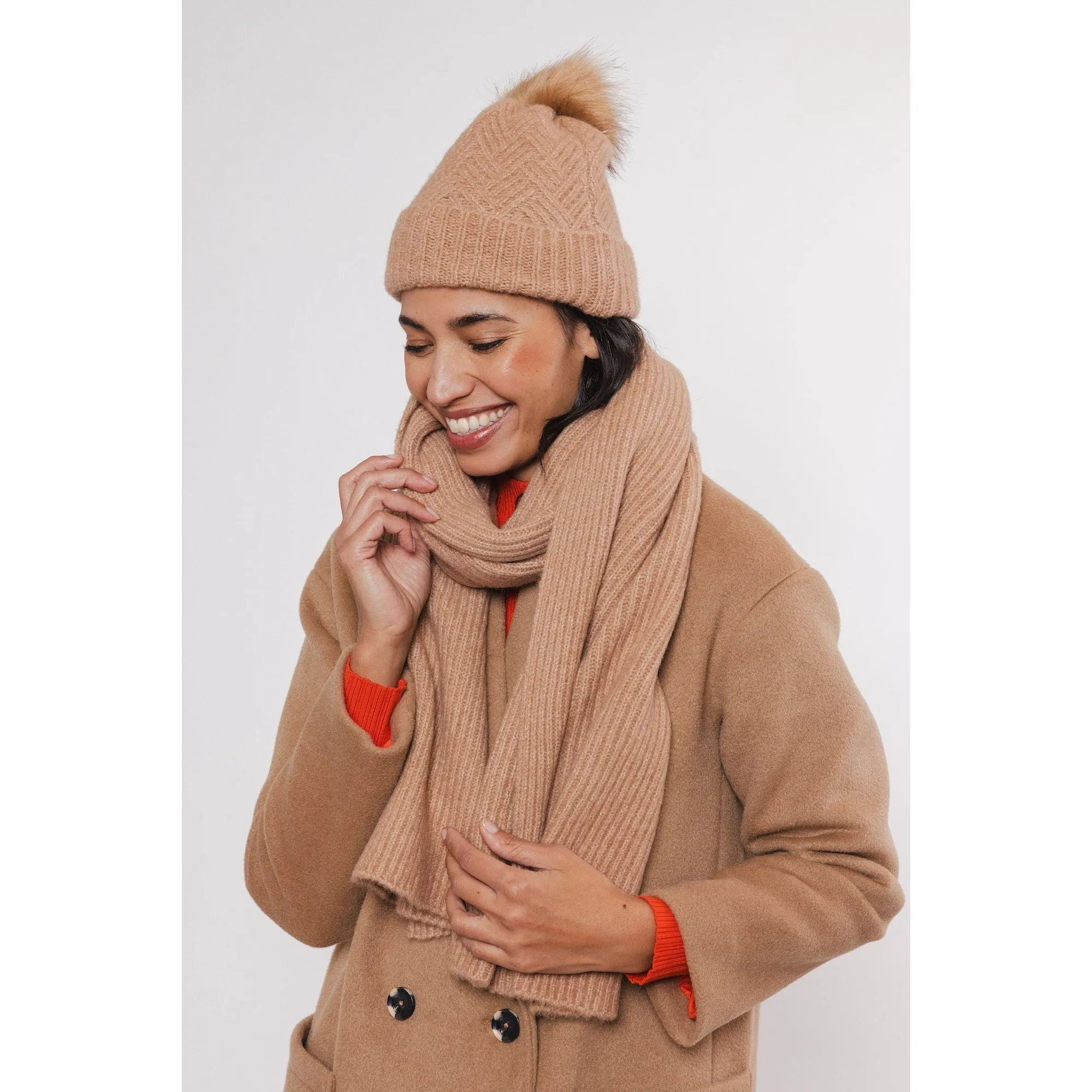 Staz Knitted Scarf Camel