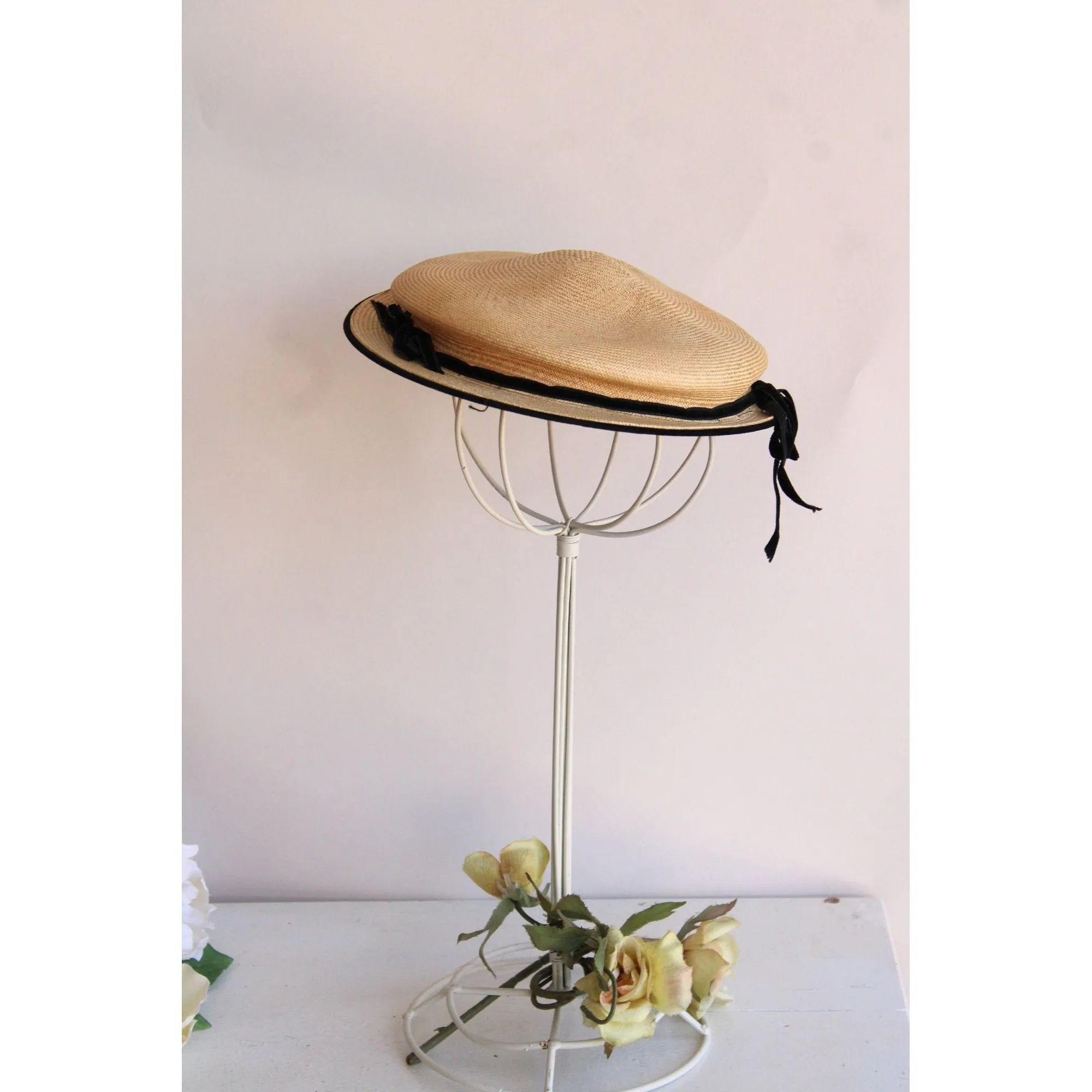 Vintage 1940s 1950s Straw Boater Hat With Black Velvet Bows